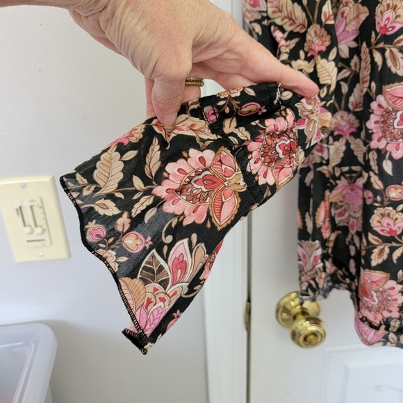 Cuno 100% Cotton Women's Button Up Blouse Black Pink Floral Flutter Sleeve M - Picture 3 of 10